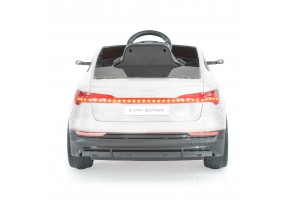 Акумулаторен джип Audi Sportback бял - 7