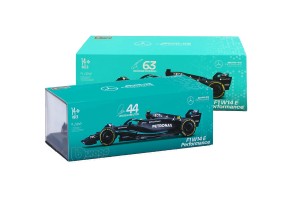 Bburago - модел на кола 1:24 - Mercedes AMG F1 W14 E Performance (с каска), асортимент