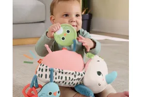 Играчка носорог Fisher Price, за игра по коремче - 7