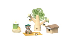 Интерактивен дървен комплект, Hape, Пикник с пчели и кошер, 15 части