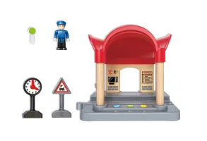 Комплект за игра, Hape, Интерактивна ЖП гара, 5 части - 4