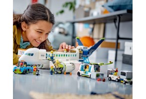 LEGO City 60367 - Пътнически самолет - 8