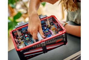 LEGO® City 60444 - Гараж от F1® с коли Mercedes-AMG и Alpine - 8