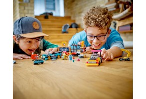 LEGO City Great Vehicles 60389 - Сервиз за тунинговане - 7