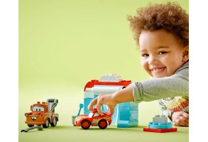 LEGO DUPLO Disney 10996 - Забавления на автомивката със Светкавицата Маккуин и Матю - 8