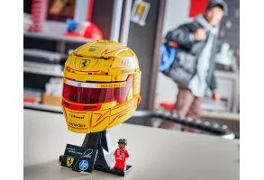 LEGO® Editions 43022 - Каска на Луис Хамилтън от отбора на Scuderia Ferrari HP - 8