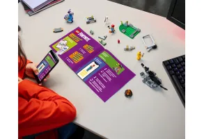 LEGO® Fortnite 77075 - Лагерът на Peely и Sparkplug - 5