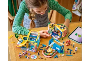 LEGO Friends 42689 - Къща на клуба на приятелите в Хартлейк сити - 4