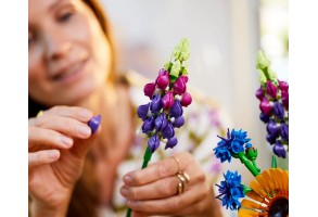 LEGO® Icons 10313 - Букет диви цветя - 11