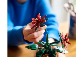 LEGO® Icons 10370 - Коледна звезда - 6