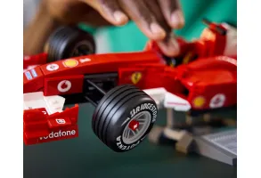 LEGO® Icons 11375 - Ferrari F2004 и Michael Schumacher - 12