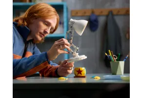 LEGO® Ideas 21357 - Disney Pixar Luxo Jr. - 7