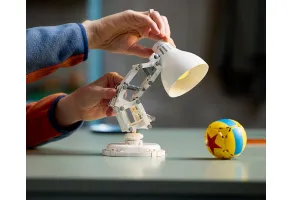 LEGO® Ideas 21357 - Disney Pixar Luxo Jr. - 10