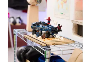 LEGO Marvel Super Heroes 76349 - Преследване на затворнически транспорт със Спайдърмен - 7