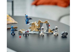 LEGO Star Wars 75373 - Засада на Мандалор - боен пакет - 10