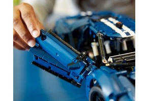 LEGO Technic 42154 - 2022 Ford GT - 9