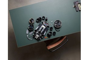LEGO Technic 42156 - Peugeot 9X8 24H Le Mans Hybrid Hypercar - 11