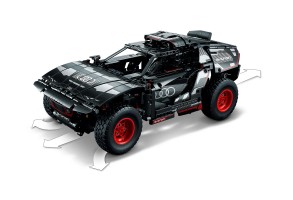 LEGO Technic 42160 - Audi RS Q e-tron - 5