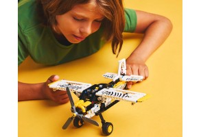 LEGO® Technic 42198 - Самолет с витло - 8