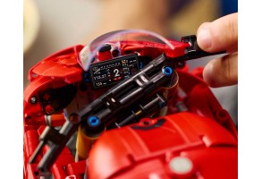 LEGO® Technic 42202 - Мотоциклет Ducati Panigale V4 S - 7
