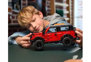 LEGO® Technic 42213 - Джип Ford Bronco® - 10
