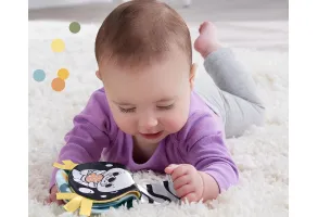 Плюшена сензорна играчка видра за игра по корем 2 в 1 Fisher Price - 5