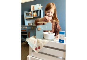 Small Foot Миксер Tasty, с аксесоари, дървен, 19 х 12 х 20 cm - 9