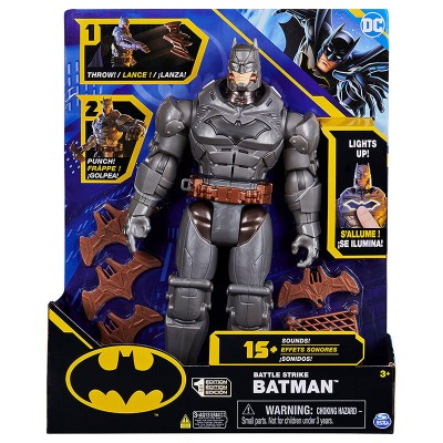 Фигурка Spin Master Batman Battle Strike със звуци и аксесоари, 30 см